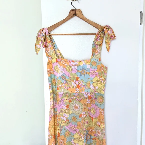 Sold on M! Show Me Your Mumu Claire Midi Dress ~ Groovy Blooms - Picture 11 of 12
